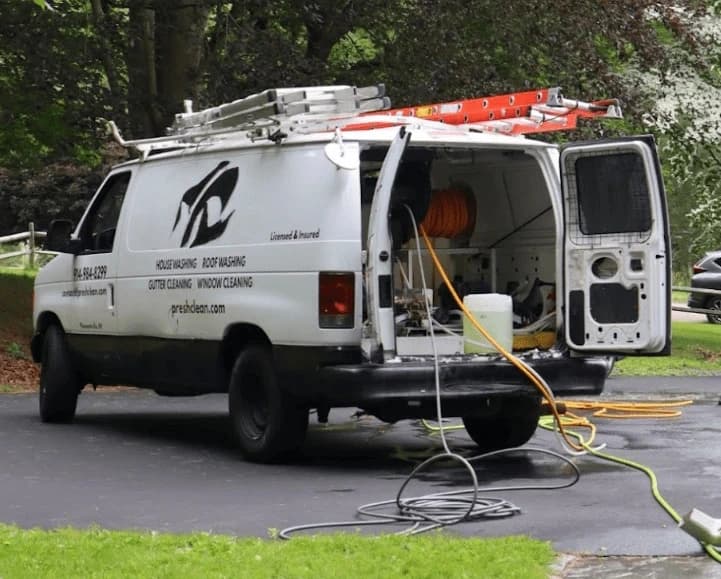 Medina Power Washing professionals cleaning commercial fleet in Medina